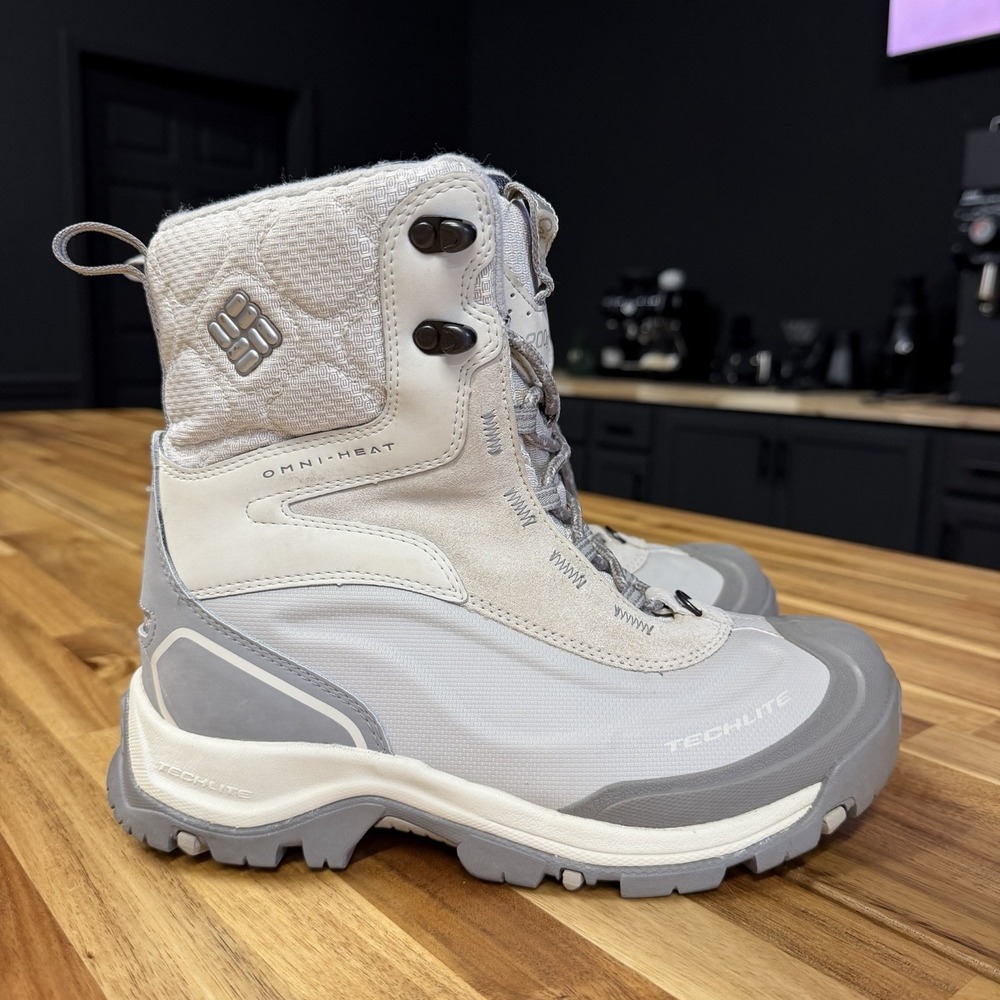 Columbia Omni Heat Techlite 200 gram Ivory Gray Lace Up Boots Women's Size 7